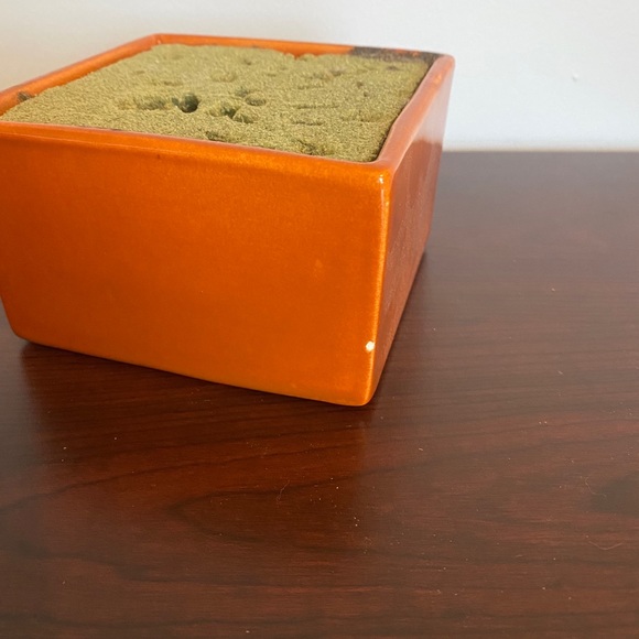 Vintage Haeger Small Planter - Picture 2 of 3